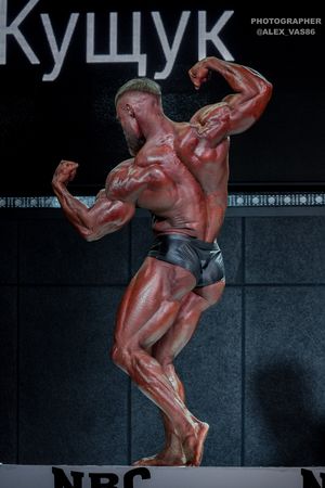 CLASSIC PHYSIQUE